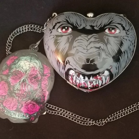 *** NWT Iron Fist Werewolf Hardshell Heart Purse - Picture 1 of 3